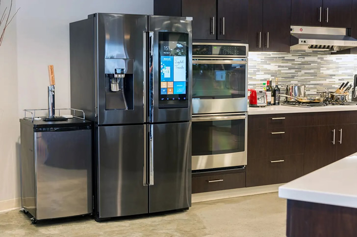 "Smooth and Roomy: Samsung Family Center point Cooler"
