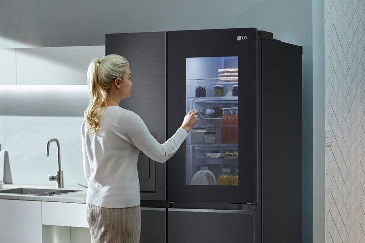 "Exquisite Productivity: LG InstaView Entryway in-Entryway Cooler"
