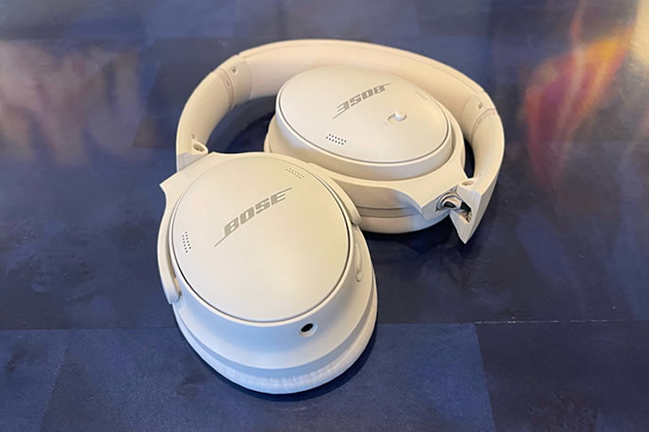 "Bose QuietComfort 45"
