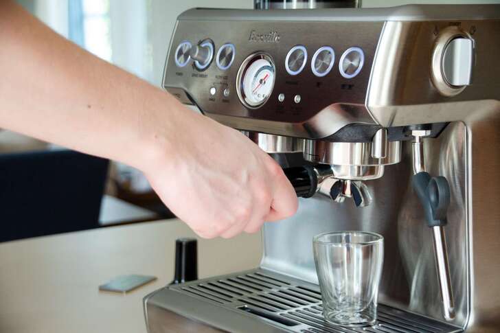 "Breville BES870XL Barista Express Coffee Machine"
