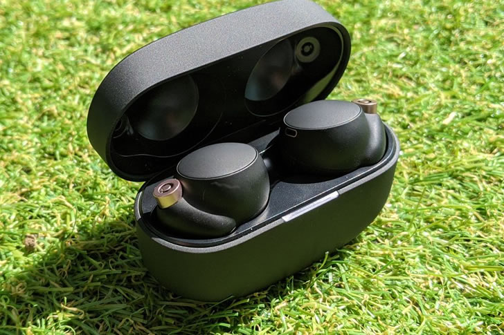 "Sony WF-1000XM4"