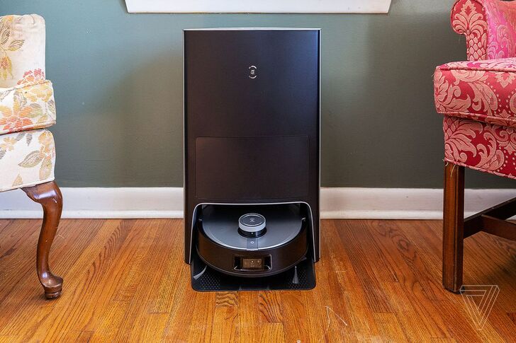 "Ecovacs Deebot X1 Omni"