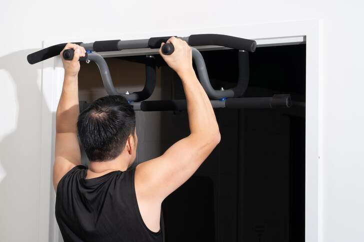 "Pull-Up Bar"
